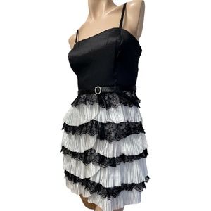 Sequin Hearts Prom/Cocktain Dress Jr. 3 Black & White